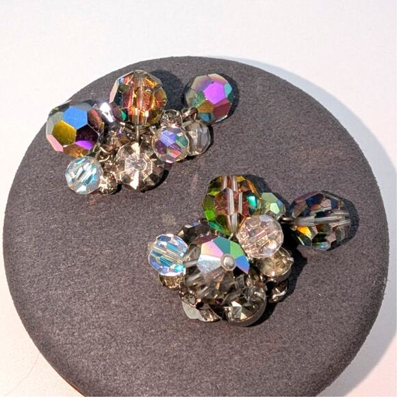 Vintage D & E Juliana Unmarked AB Crystal & Rhinestone Clip On Cha Cha Earrings - Picture 2 of 5